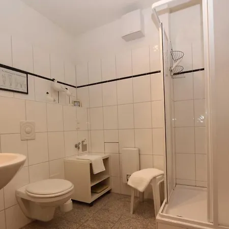 4 Reetdachhaus Diplomatenweg 1 Cc Holiday home Kolpinsee